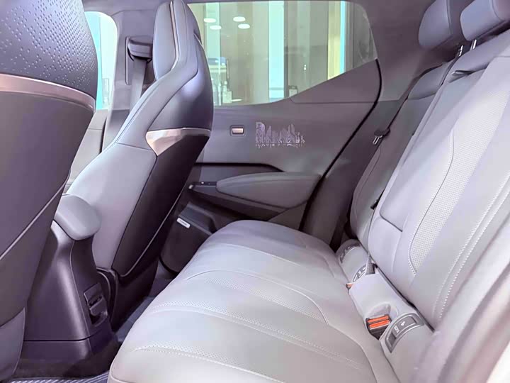 Фото 6 - Zeekr X