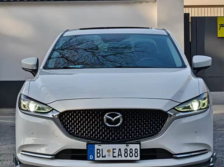 Фото 2 - Mazda Atenza