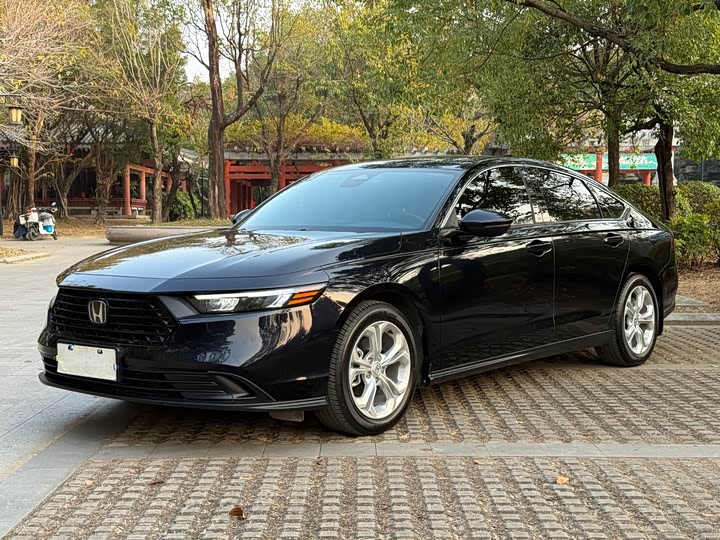 Фото 1 - Honda Accord