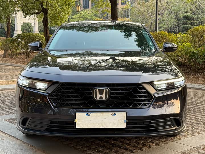 Фото 2 - Honda Accord