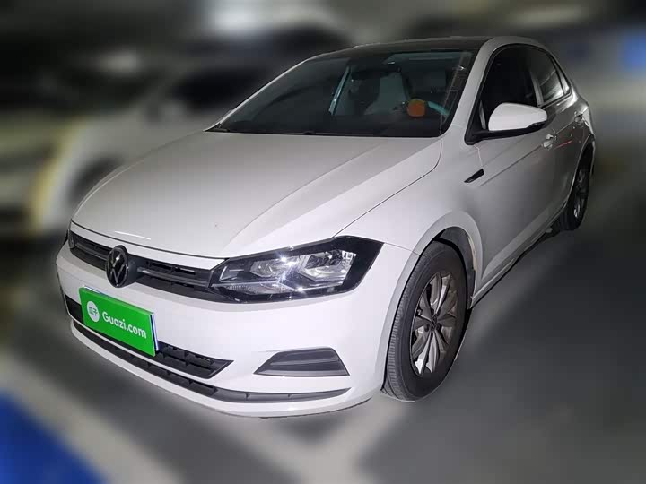 Фото 1 - Volkswagen Polo