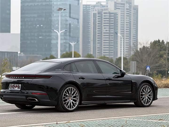 Фото 7 - Porsche Panamera