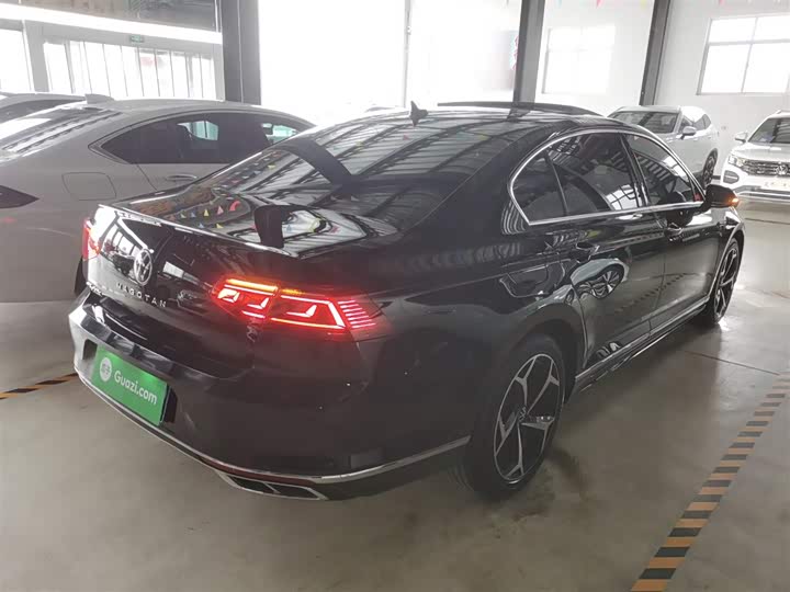 Фото 7 - Volkswagen Magotan