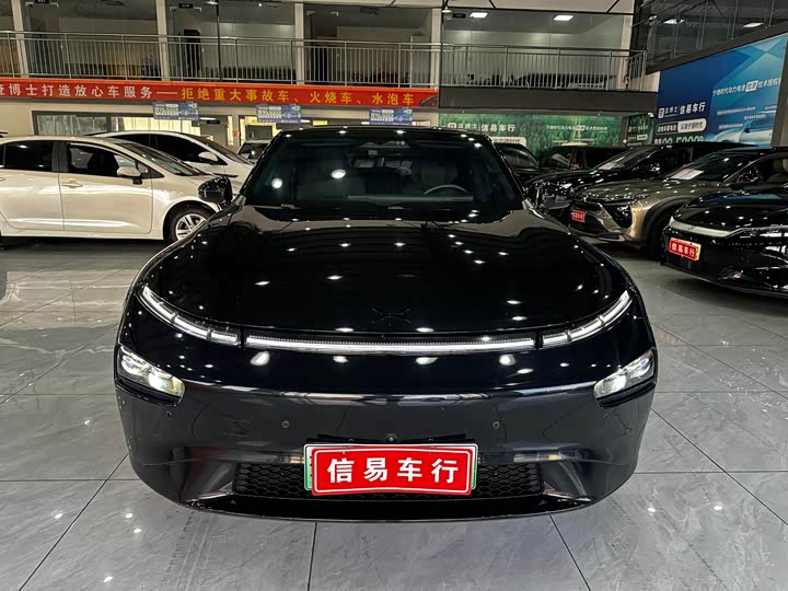 Фото 2 - XPeng P7