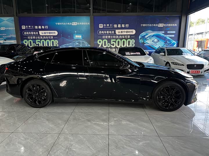 Фото 4 - XPeng P7