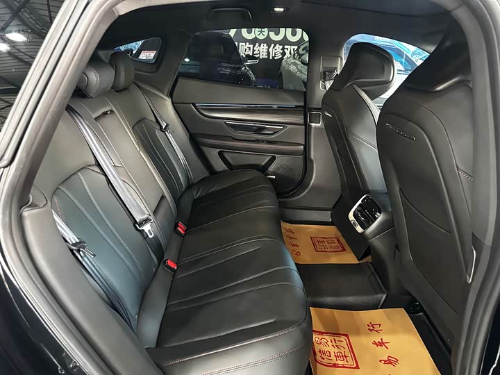 Фото 6 - XPeng P7