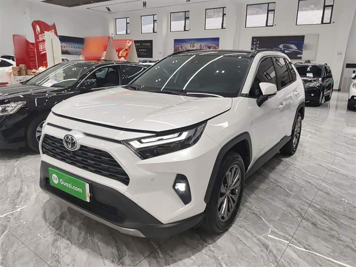 Фото 2 - Toyota RAV4