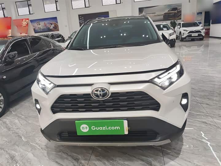 Фото 3 - Toyota RAV4