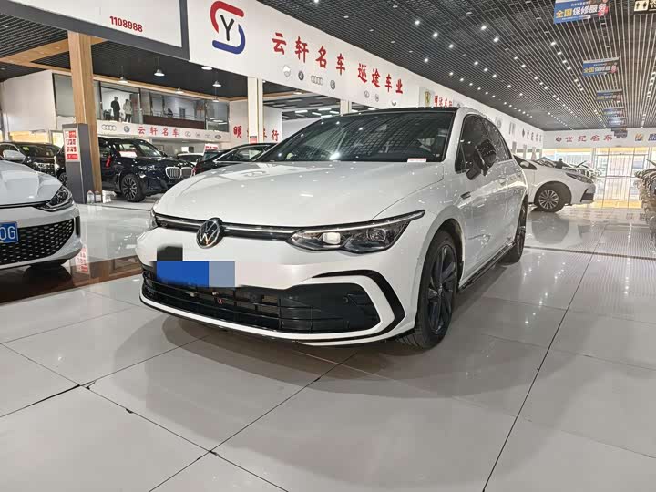 Фото 1 - Volkswagen Golf