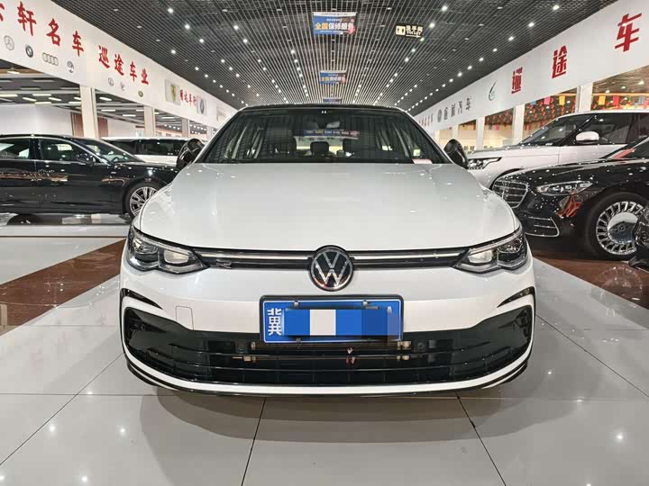 Фото 2 - Volkswagen Golf