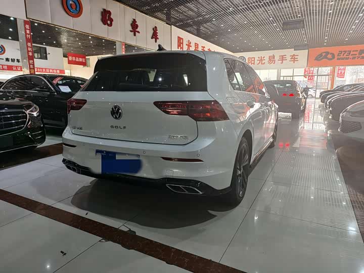 Фото 5 - Volkswagen Golf