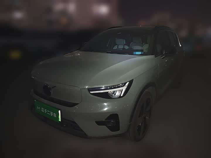 Фото 2 - Volvo XC40 EV