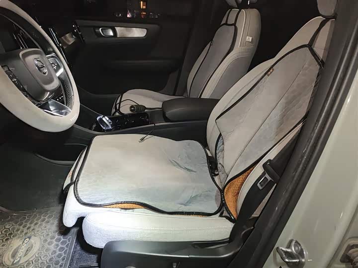 Фото 8 - Volvo XC40 EV