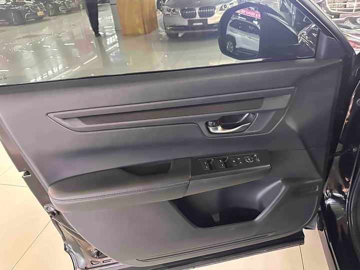 Фото 6 - Honda CR-V