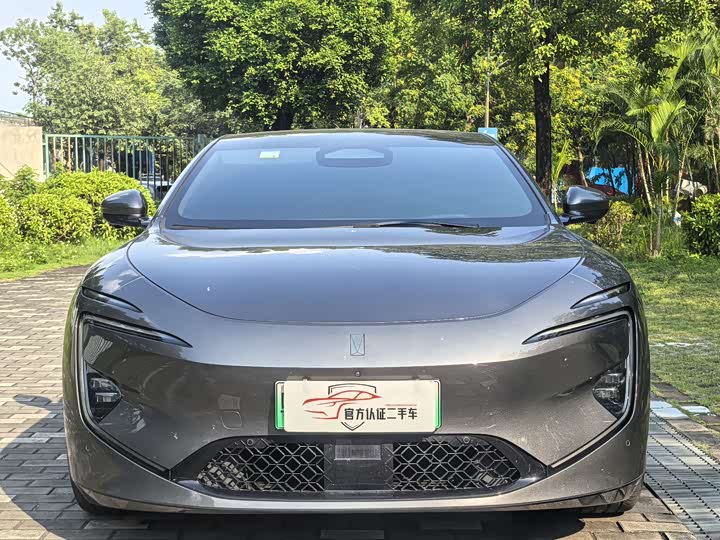 Фото 2 - Avatr 12