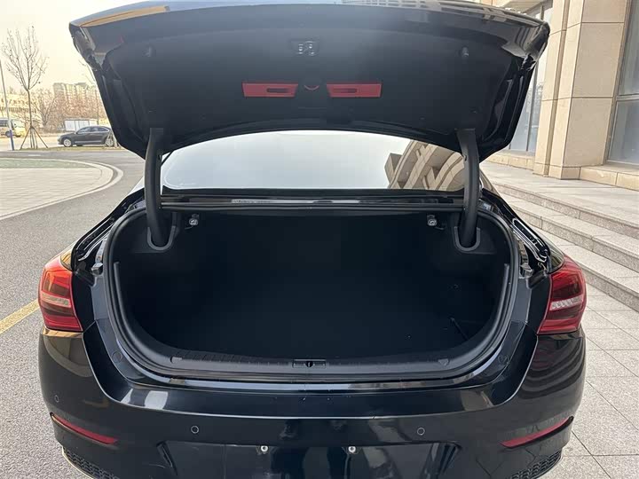 Фото 9 - Hongqi H5