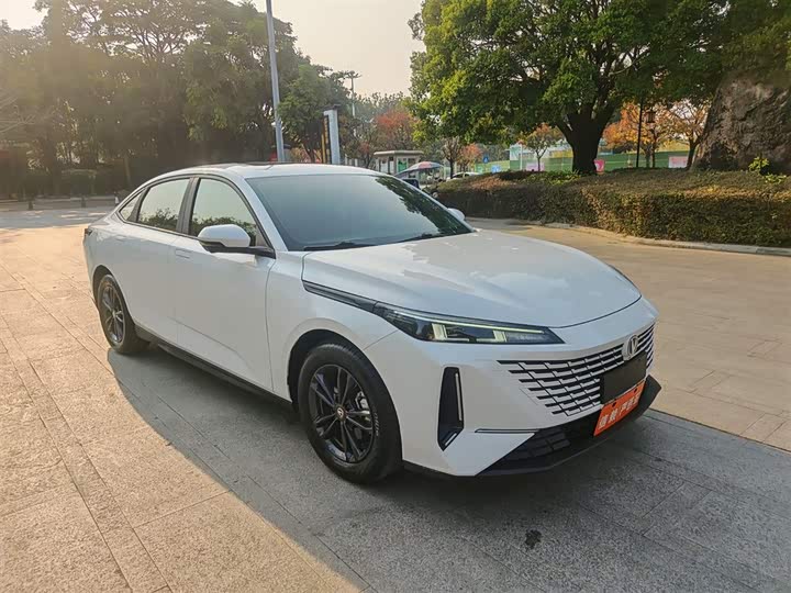 Фото 2 - Changan Yida