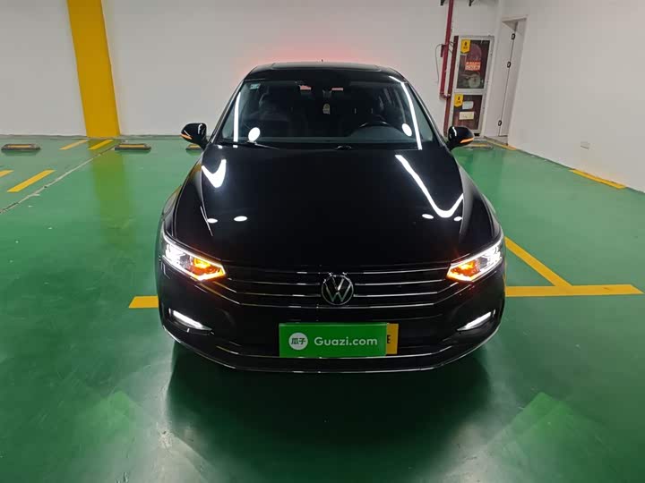 Фото 3 - Volkswagen Magotan