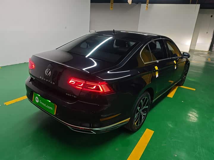 Фото 7 - Volkswagen Magotan