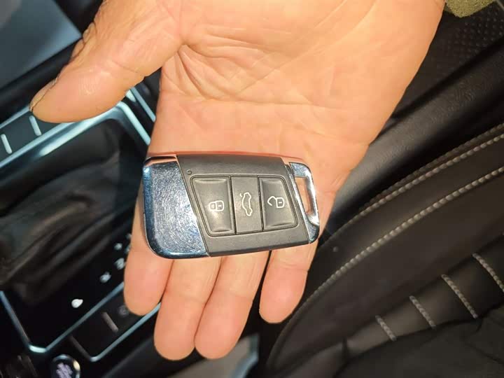 Фото 9 - Volkswagen Magotan