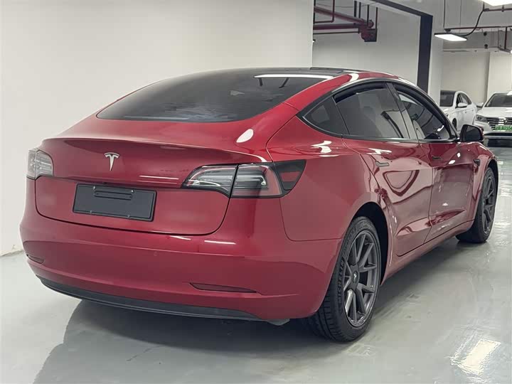 Фото 7 - Tesla Model 3