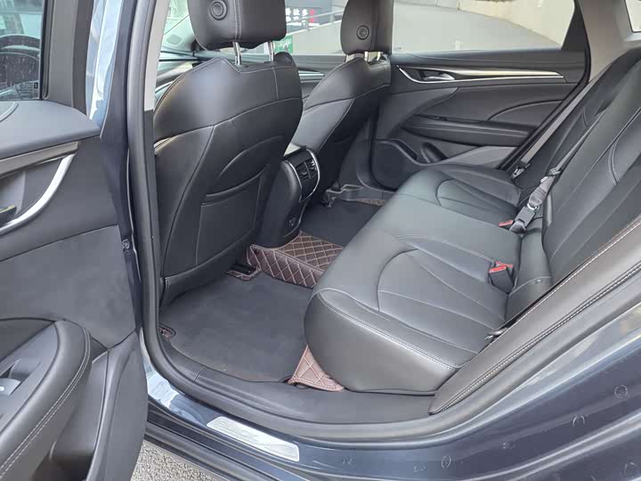 Фото 5 - Buick LaCrosse