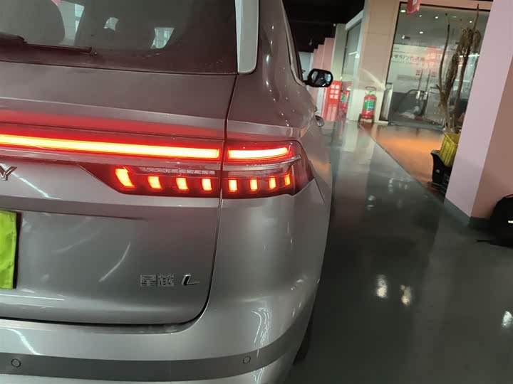 Фото 8 - Geely Monjaro