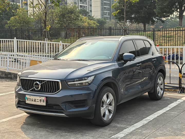 Фото 1 - Volvo XC40