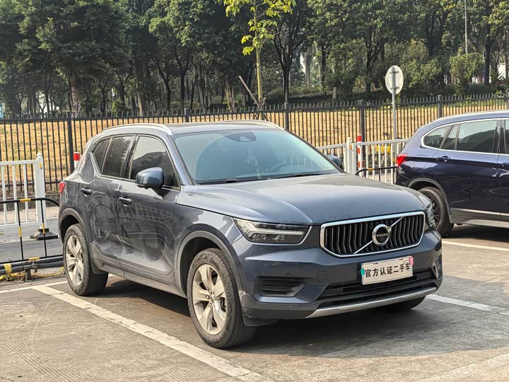 Фото 3 - Volvo XC40