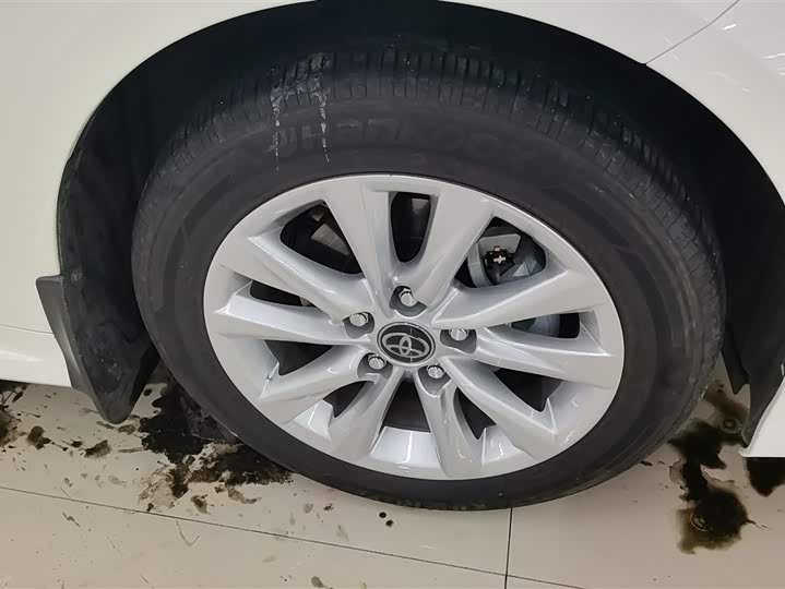 Фото 6 - Toyota Corolla