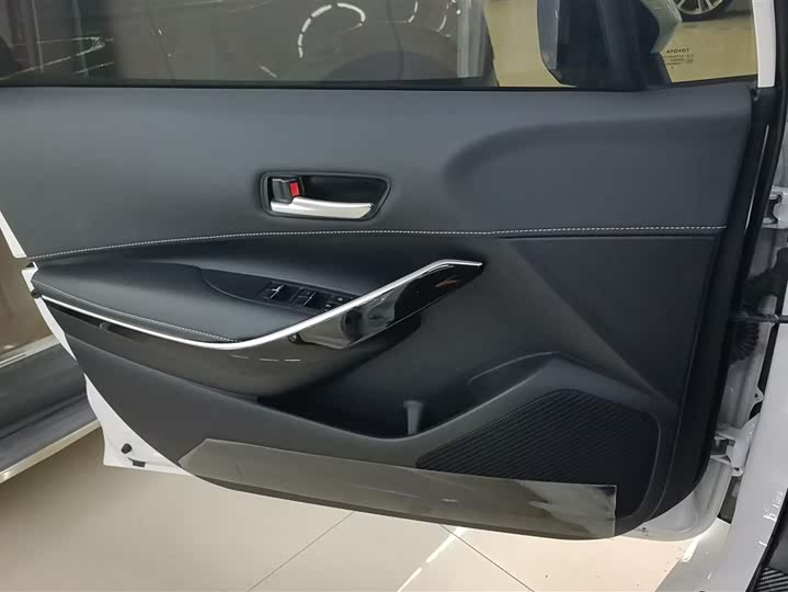 Фото 7 - Toyota Corolla