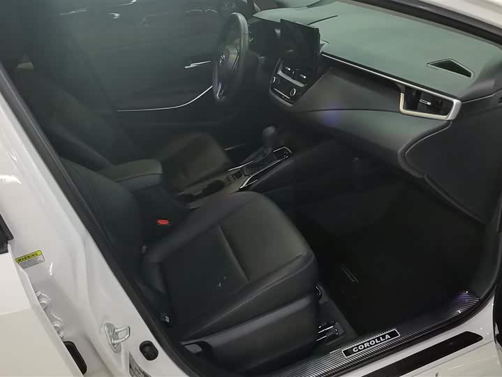 Фото 8 - Toyota Corolla