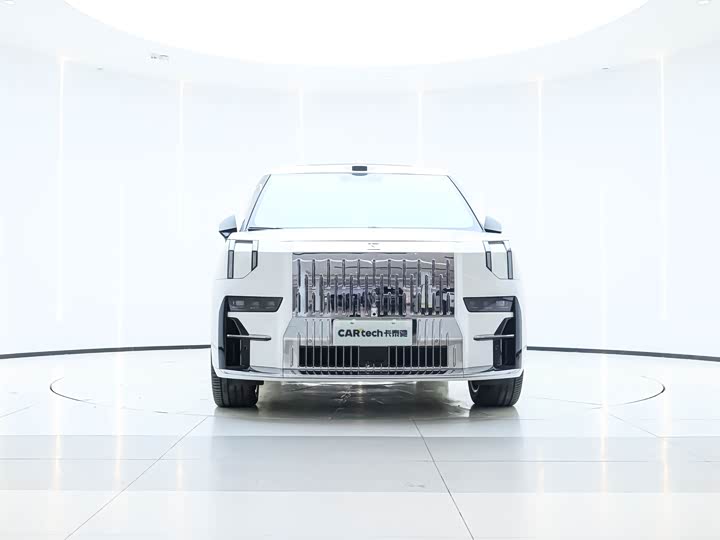 Фото 3 - Zeekr 009