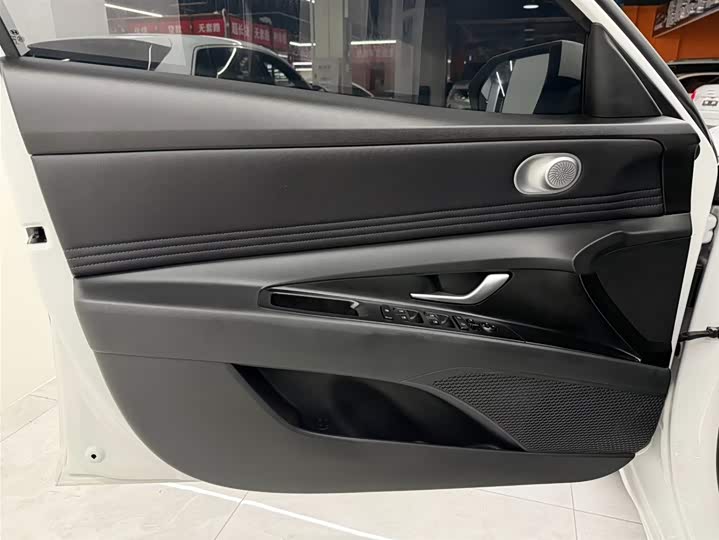 Фото 9 - Hyundai Elantra N line