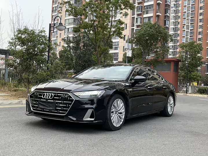 Фото 3 - Audi A7L