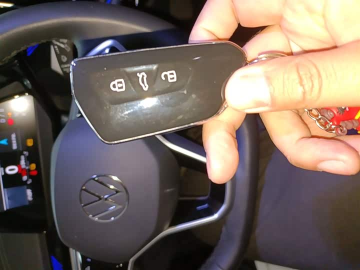 Фото 9 - Volkswagen ID.6 Crozz