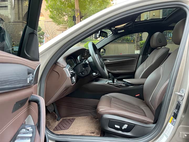 Фото 9 - BMW 5 Series Hybrid