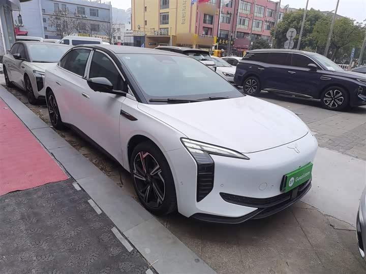 Фото 4 - Hongqi EH7