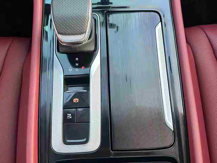 Фото 6 - Hongqi H5