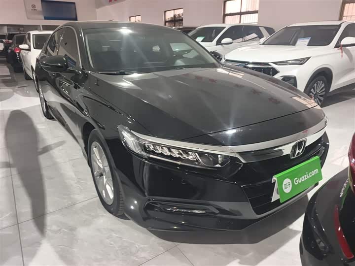 Фото 4 - Honda Accord