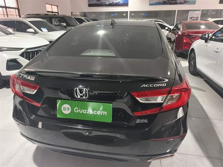 Фото 6 - Honda Accord