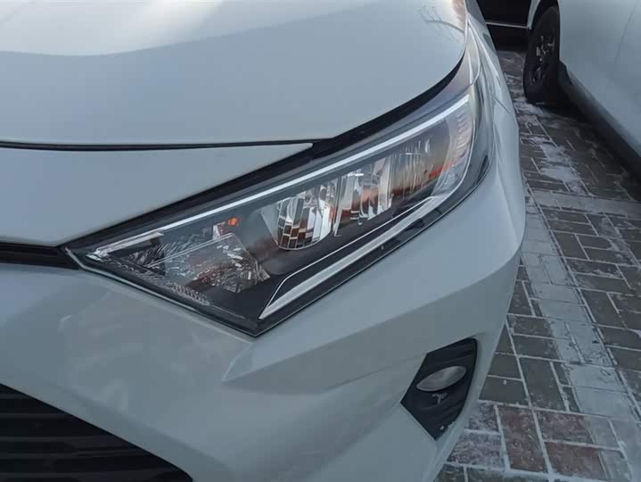 Фото 5 - Toyota RAV4