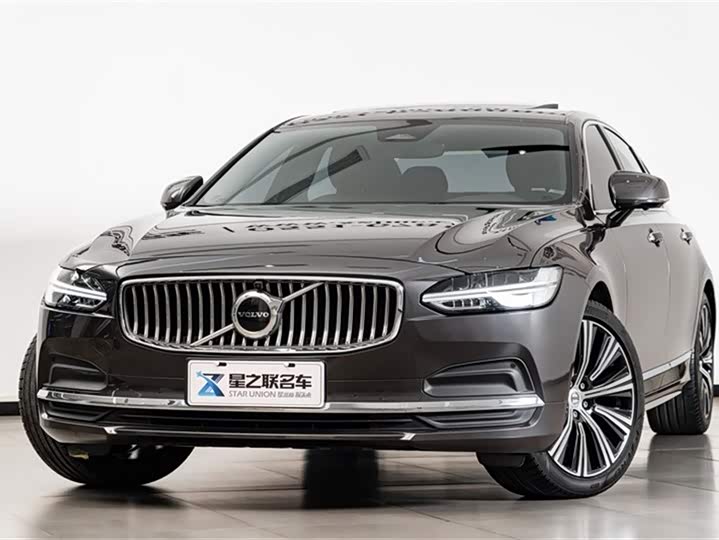 Фото 2 - Volvo S90
