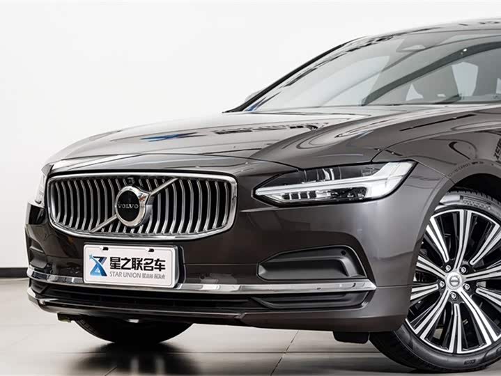 Фото 3 - Volvo S90