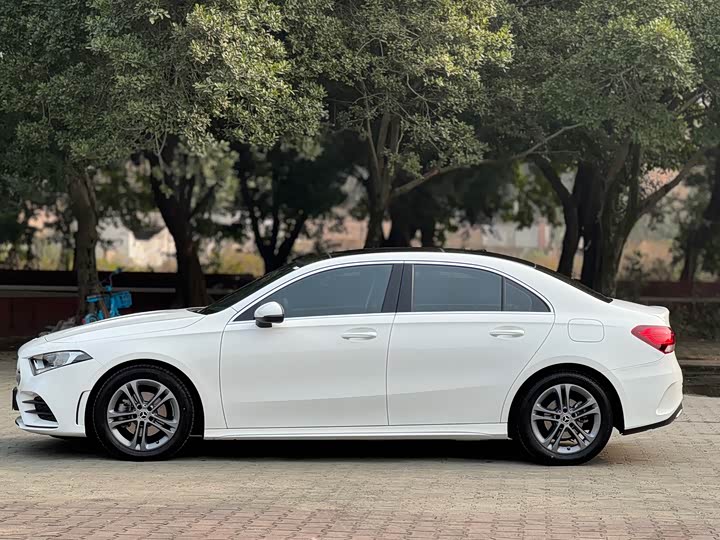 Фото 3 - Mercedes-Benz A-Class