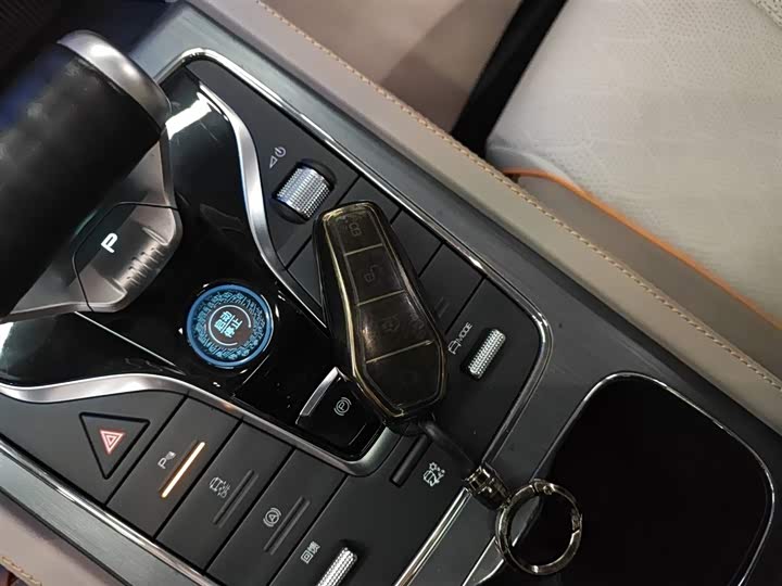 Фото 9 - BYD Yuan Plus