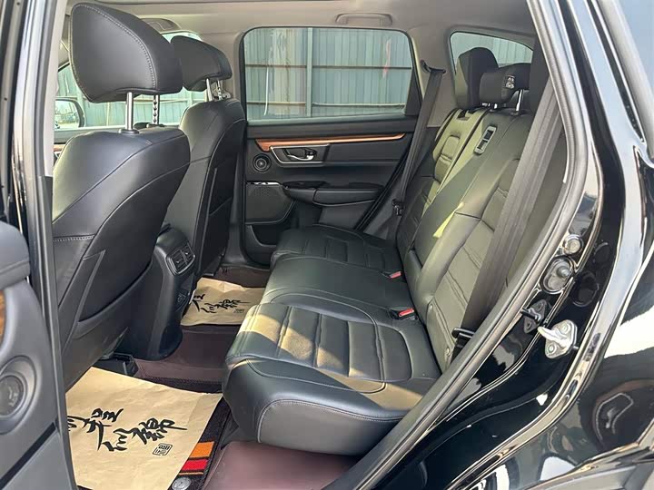 Фото 9 - Honda CR-V