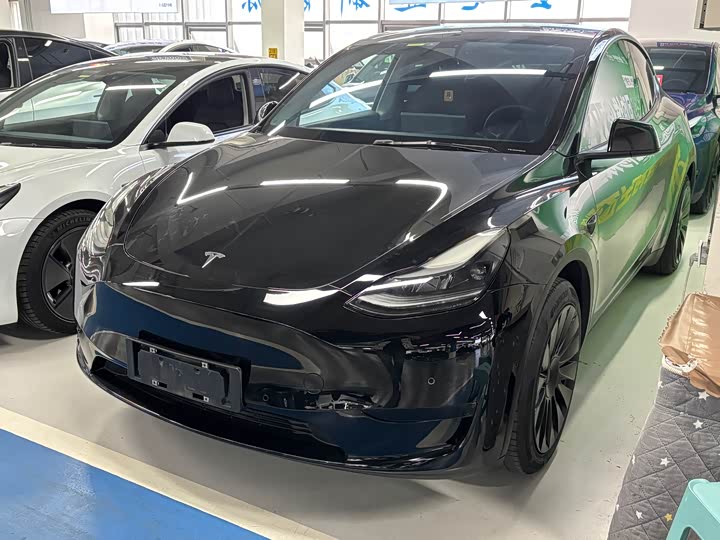 Фото 1 - Tesla Model Y