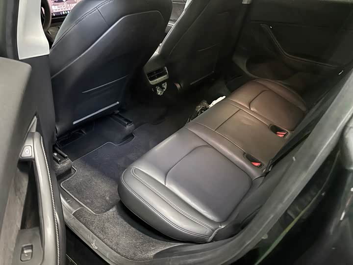 Фото 8 - Tesla Model Y