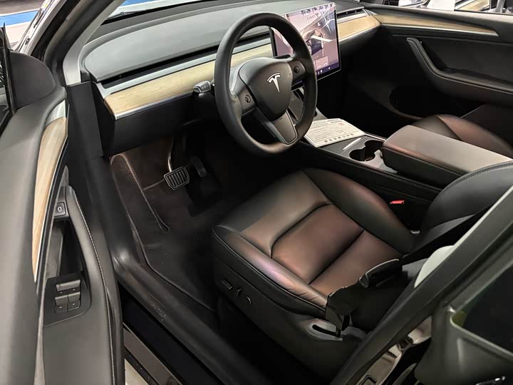 Фото 9 - Tesla Model Y